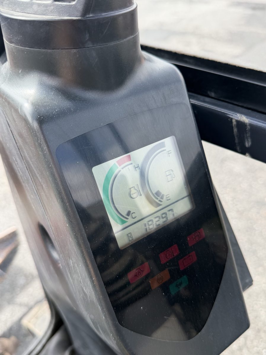 Hitachi ZX19 gebraucht kaufen – Kabine