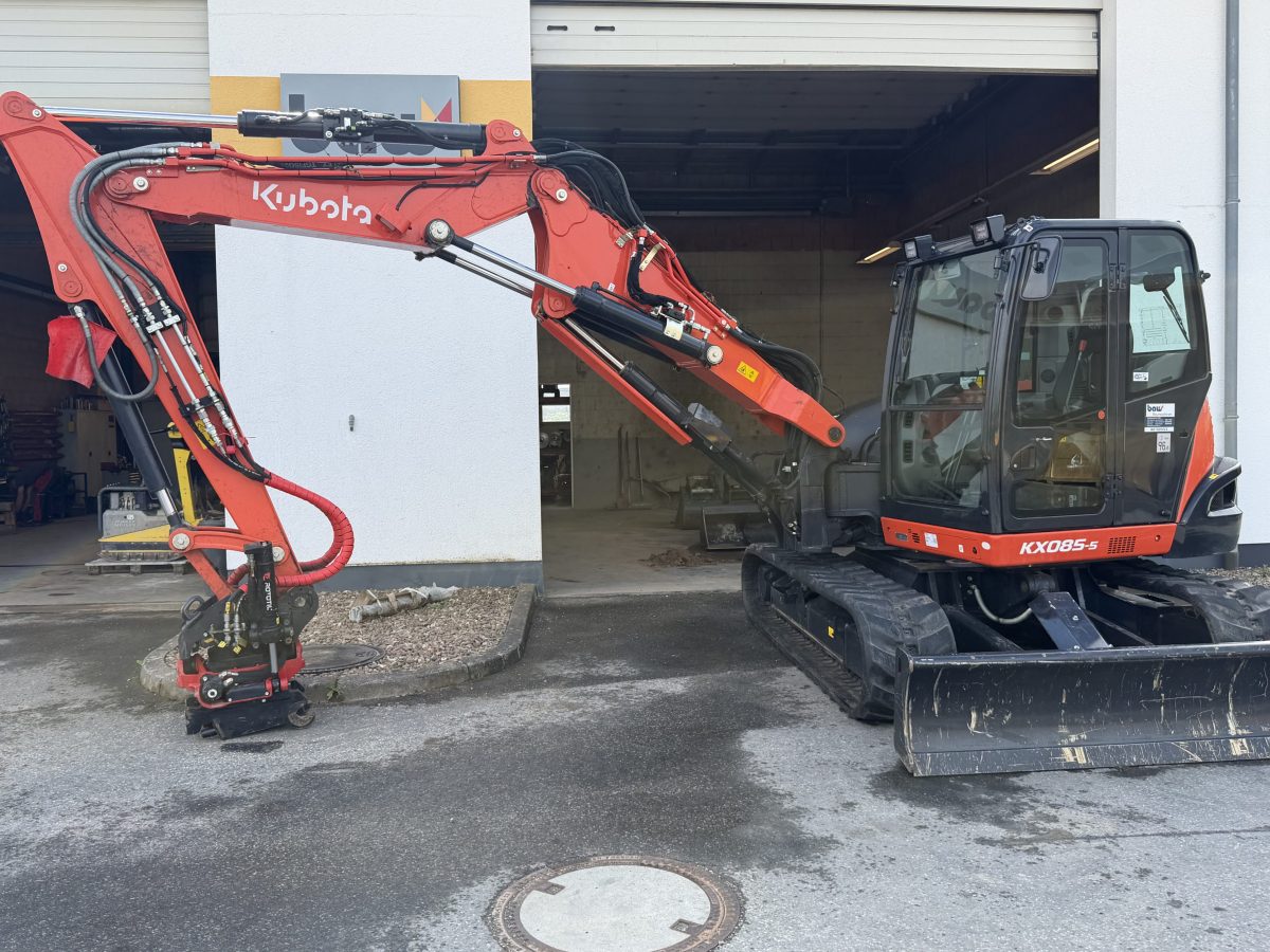 Kubota KX085 VA gebraucht kaufen – Seitenansicht