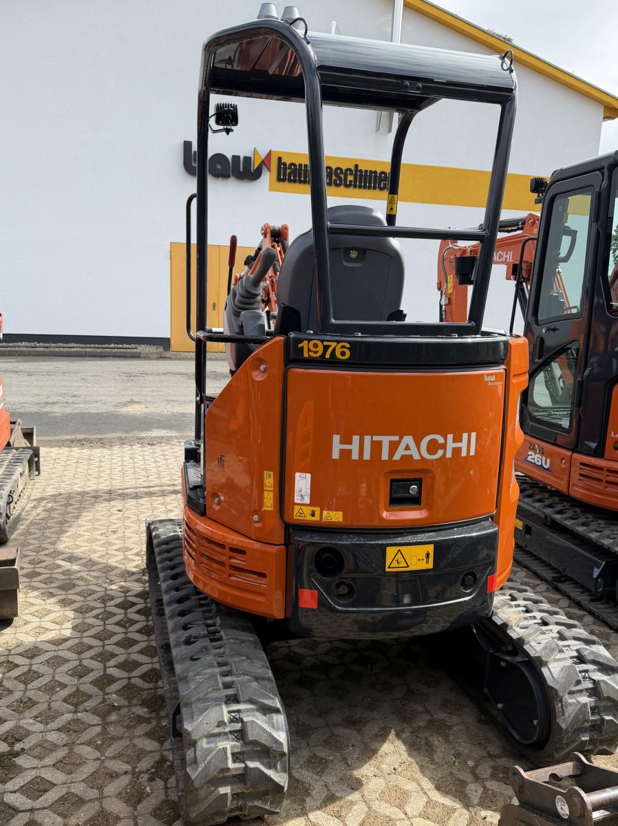 Hitachi ZX26 gebraucht kaufen – Frontansicht